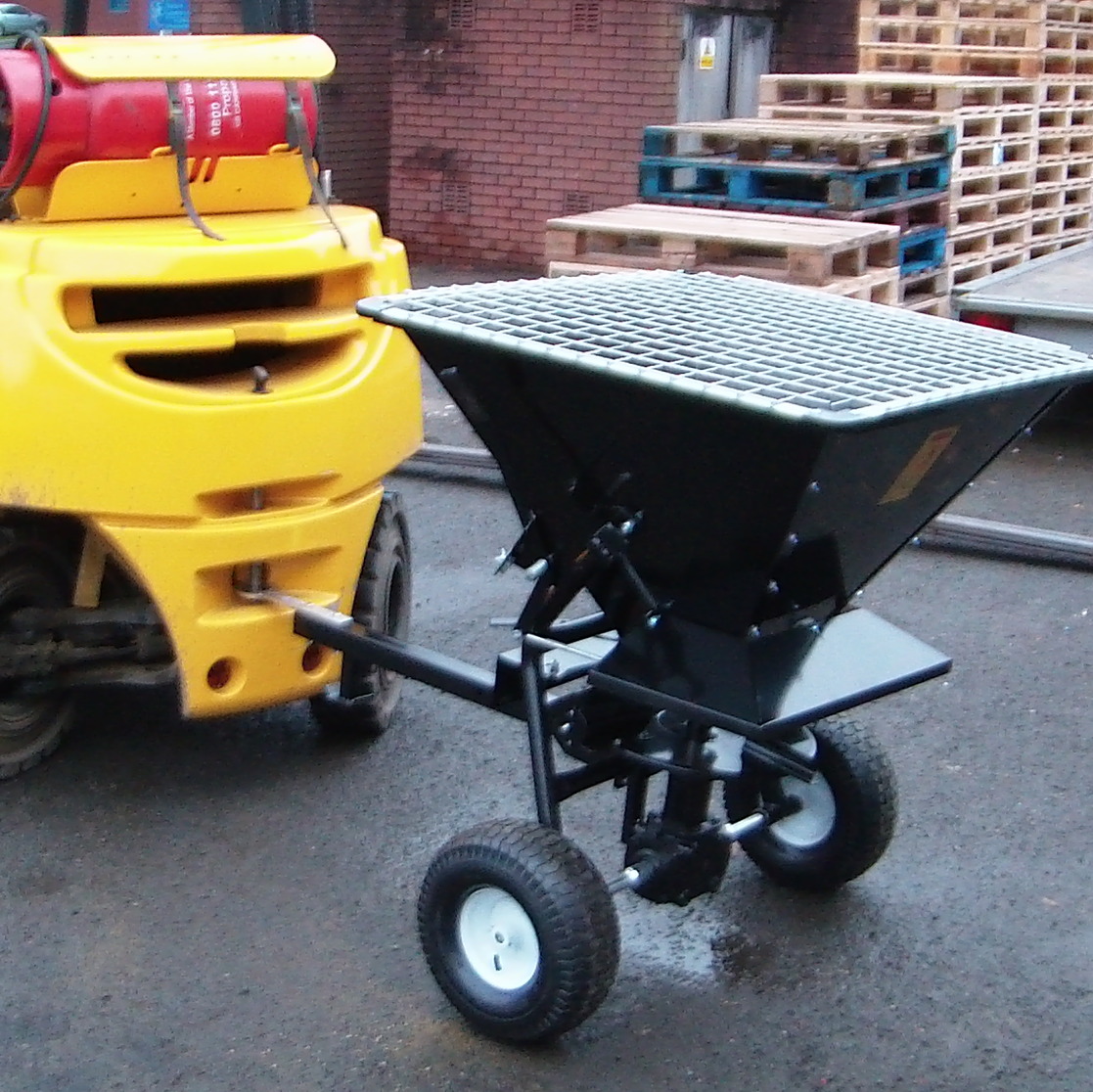 5 of the Best Forklift Attachments for Winter Work