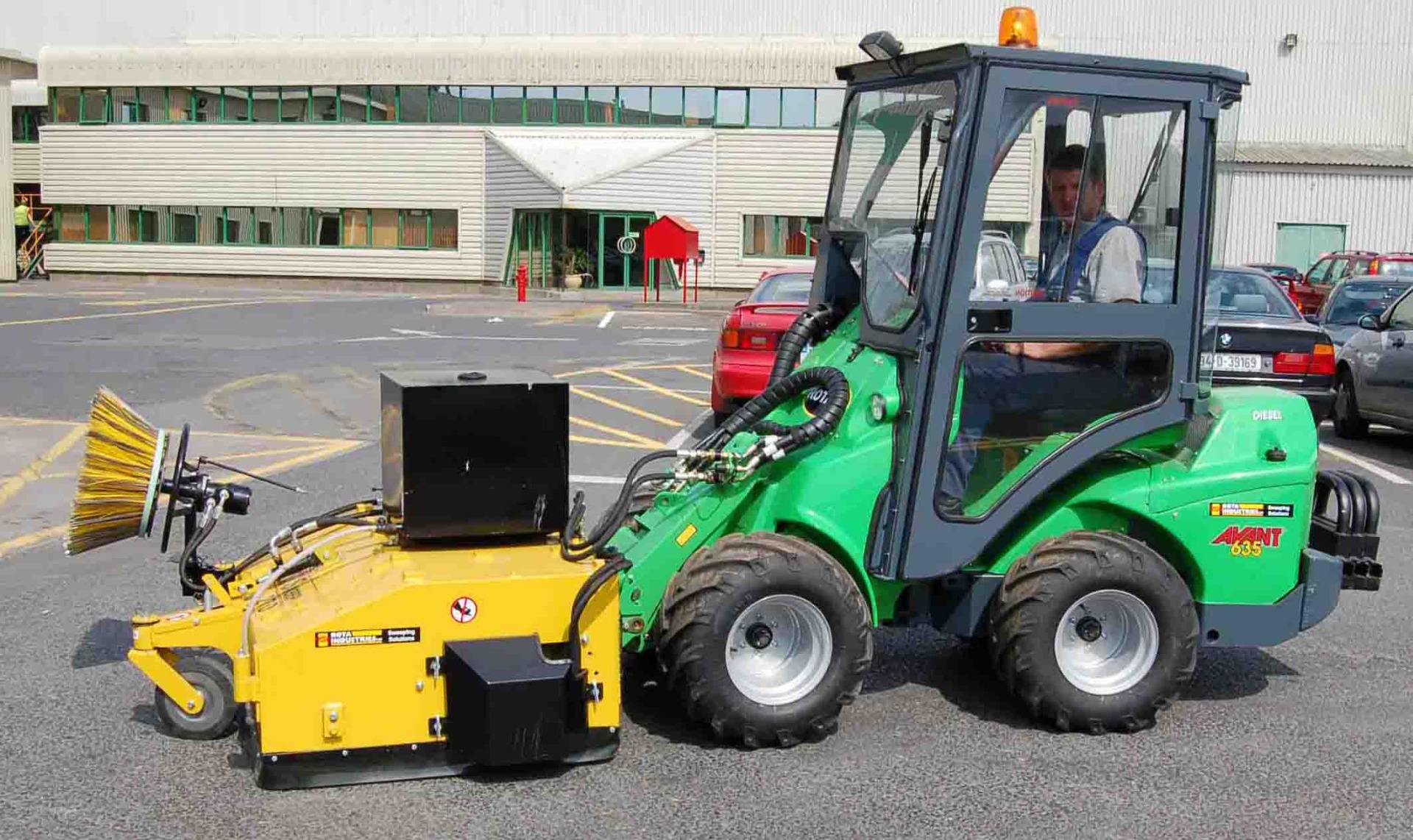 forklift hydraulic yard sweeper