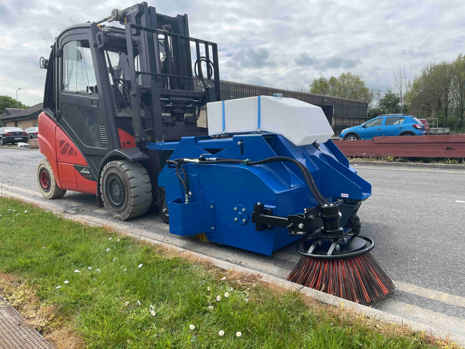 forklift sweeper