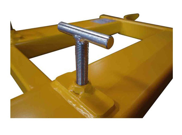Forklift Retention (Pins, Chains & Clamps)